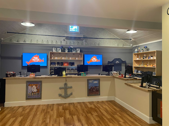 Fine Fettle - Martha's Vineyard exterior view showcasing professional Cannabis store services in West Tisbury, Massachusetts