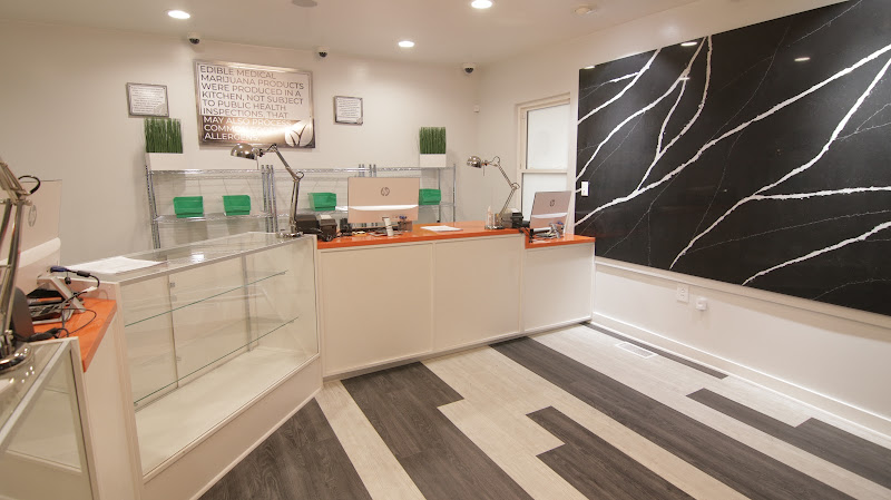 Greenlight Marijuana Dispensary Wintersville exterior view showcasing professional Cannabis store services in Wintersville, Ohio