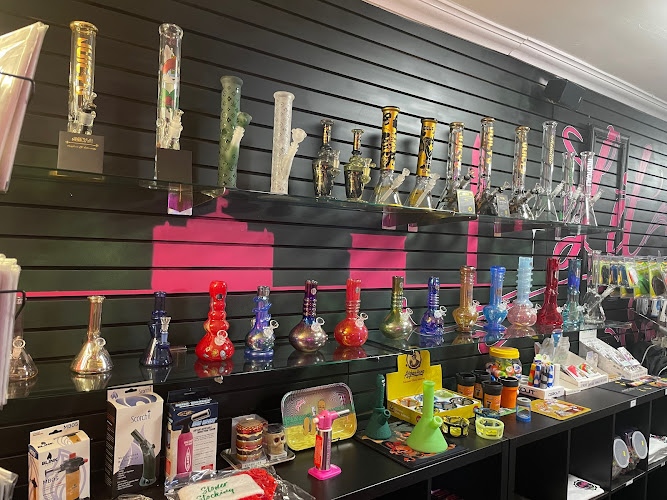 Lit City Smoke Shop | i71 Cannabis Shop exterior view showcasing professional Cannabis store services in Washington, District Of Columbia