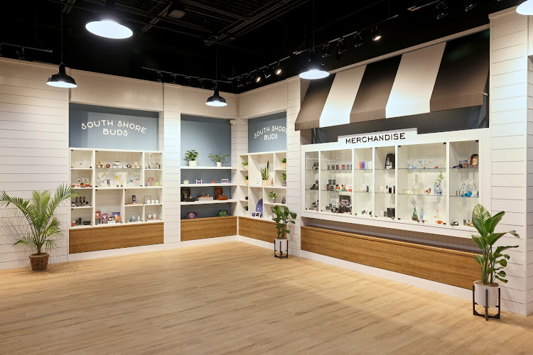 South Shore Buds exterior view showcasing professional Cannabis store services in Marshfield, Massachusetts