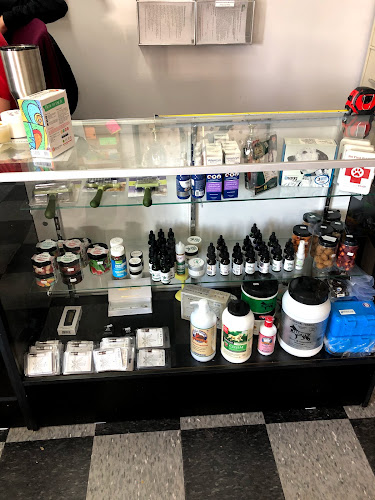 Starlite Hemp Oil exterior view showcasing professional Cannabis store services in Phoenix, Maryland