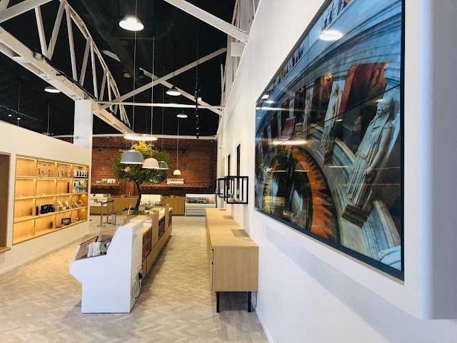 The Growcery exterior view showcasing professional Cannabis store services in Los Angeles, California